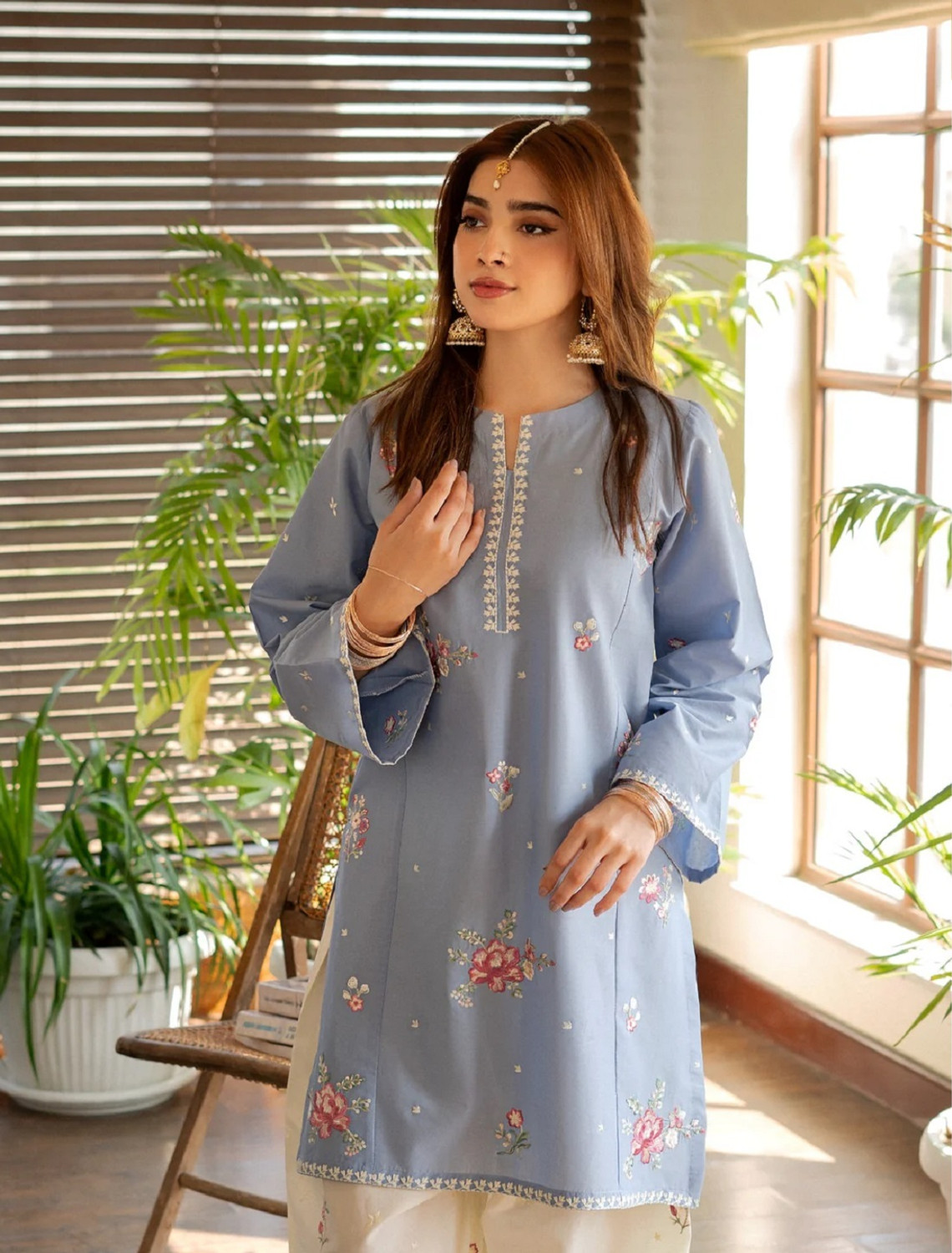Image of jihan Embroidered Kurta, Salwar & Dupatta Set