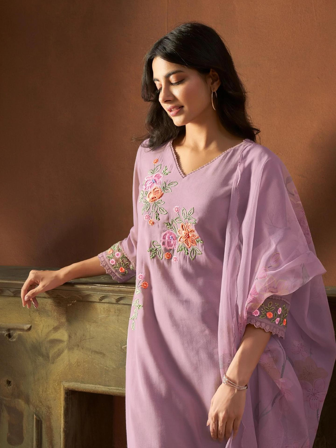 Image of Sahjanand Women Kurta Pant Dupatta Set