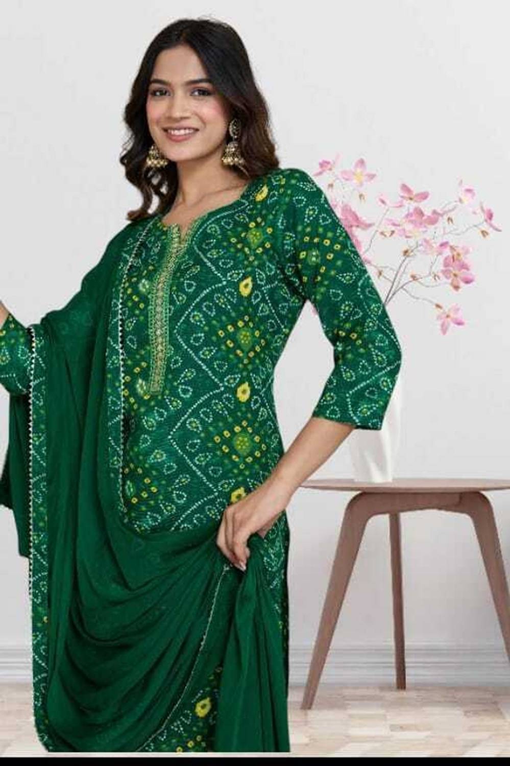 RAS RANI Embroidered Kurta Set - Image 5