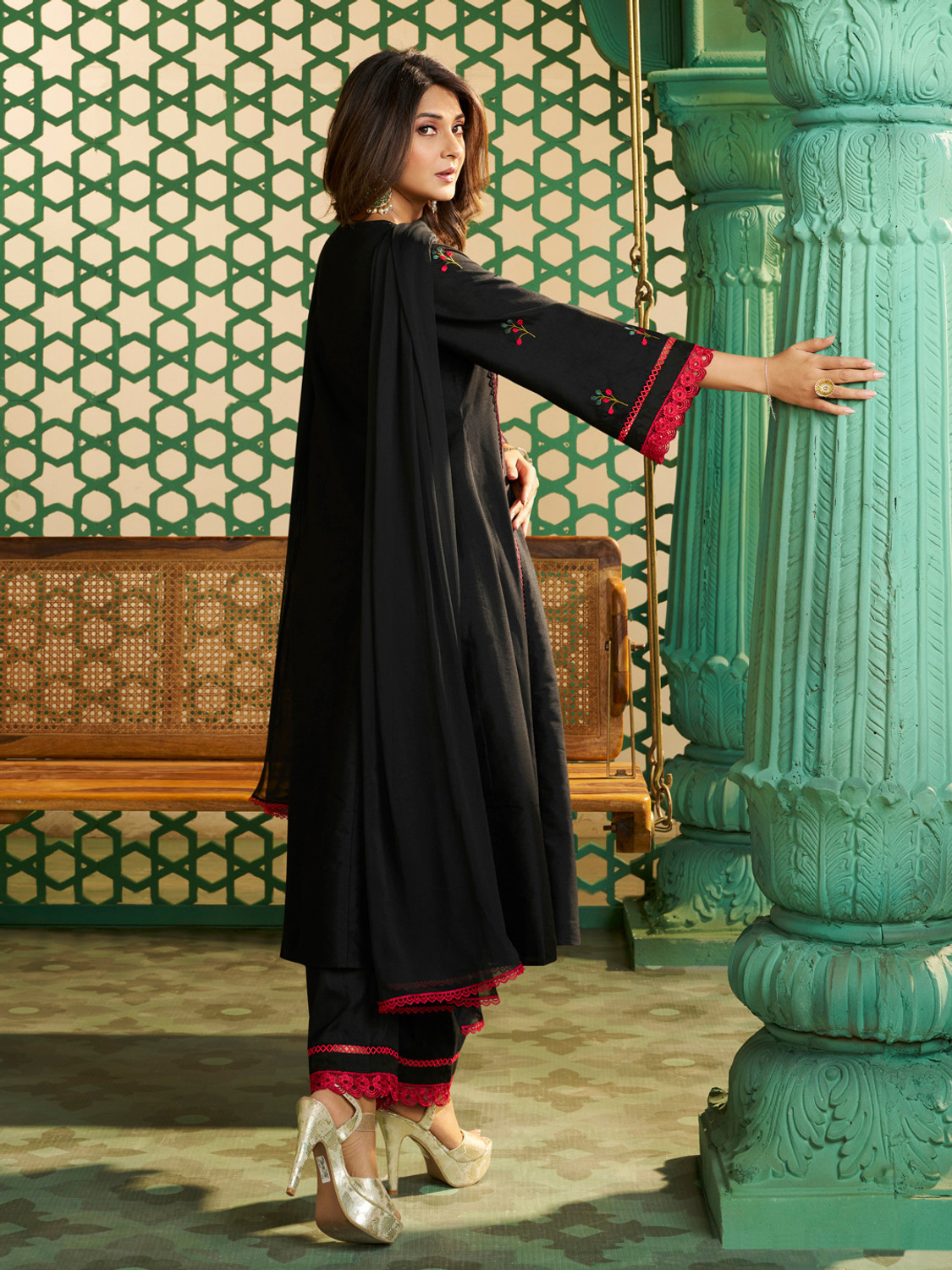 Image of Bhama COUTURE Embroidered Kurta, Trouser /Pant & Dupatta Set
