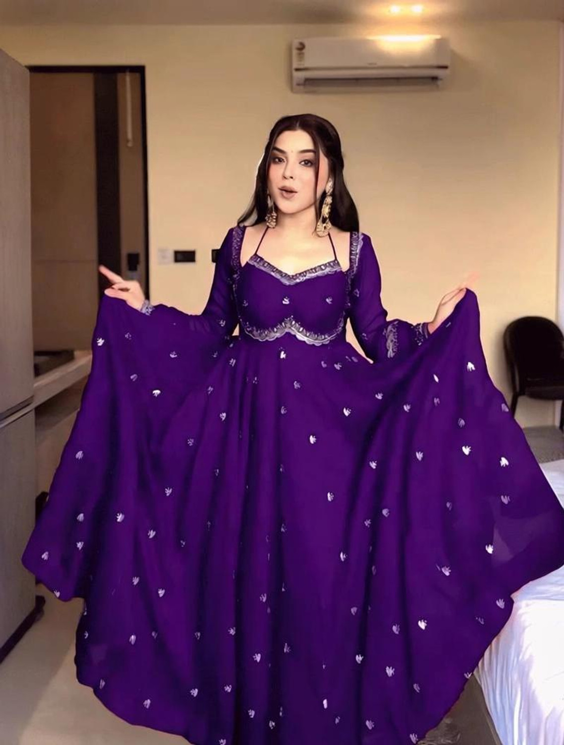 Image of GEDIYA ENTERPRISE Anarkali Gown