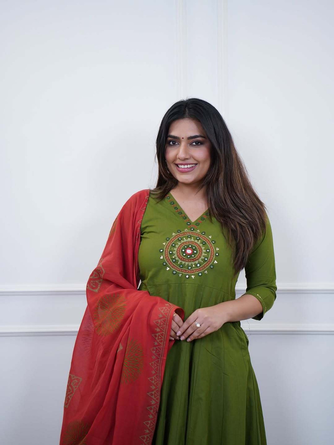 KIYAARA CREATION Women Kurti Pant Dupatta Set