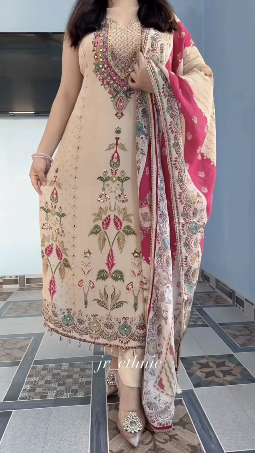 Image of aadiethnic Printed Kurta, Trouser /Pant & Dupatta Set
