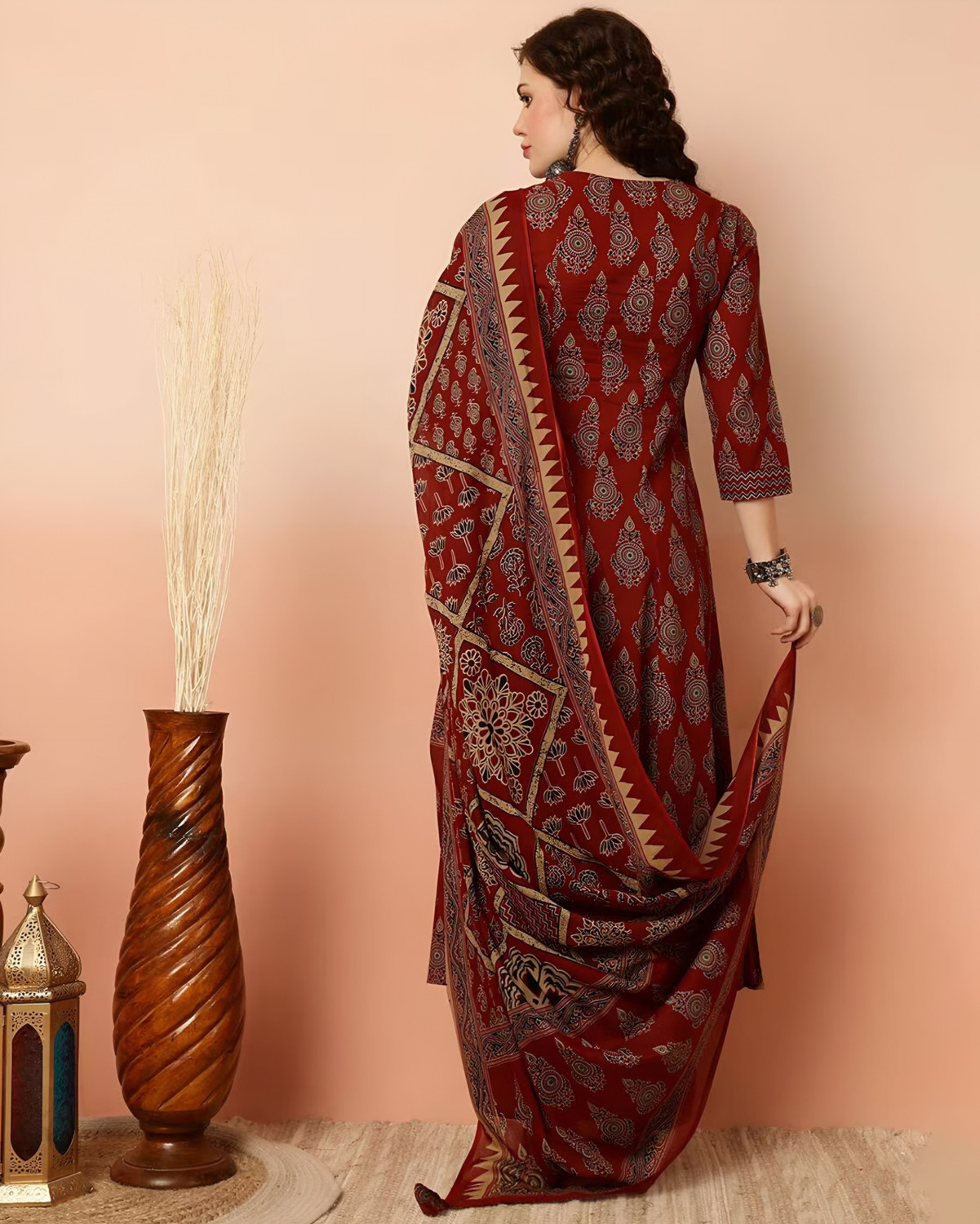Image of Oumad Printed Kurta, Trouser /Pant & Dupatta Set