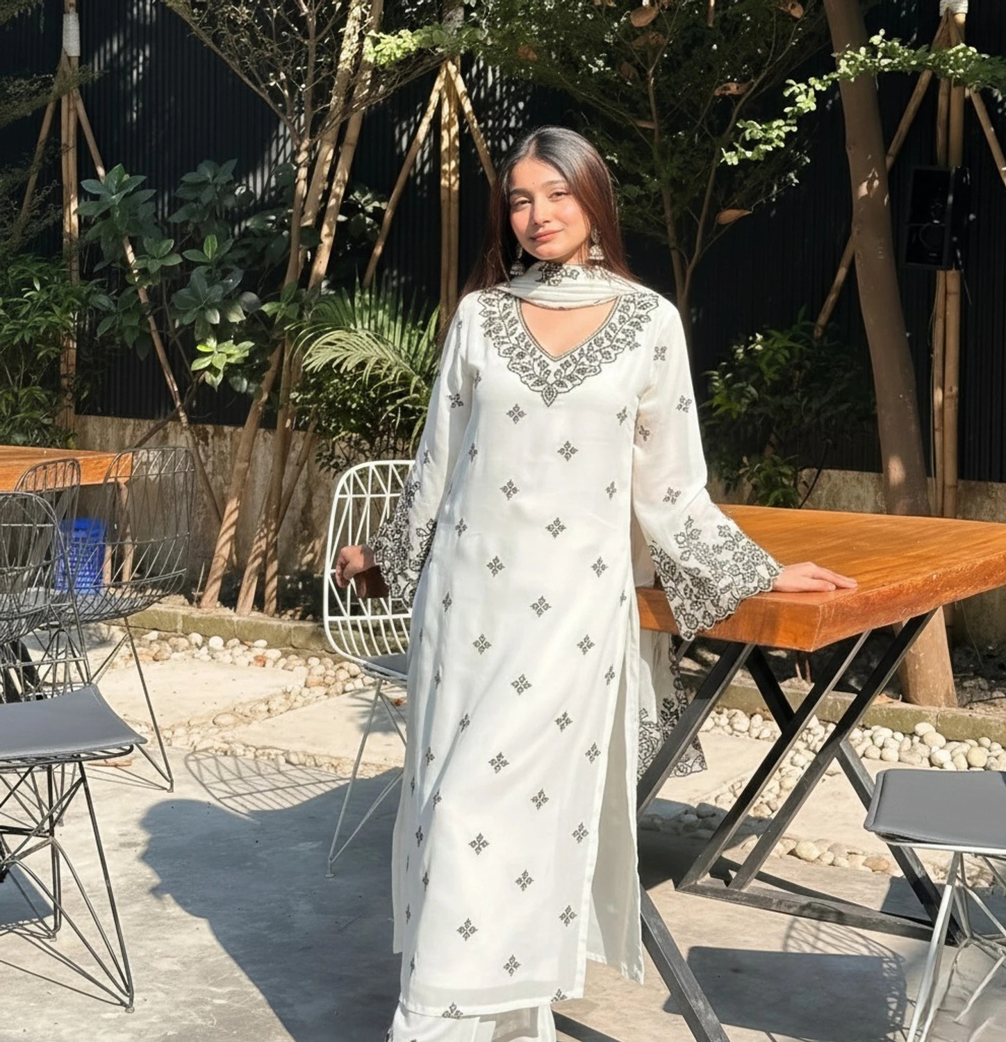 Image of newshreehari Embroidered Kurta, Trouser /Pant & Dupatta Set