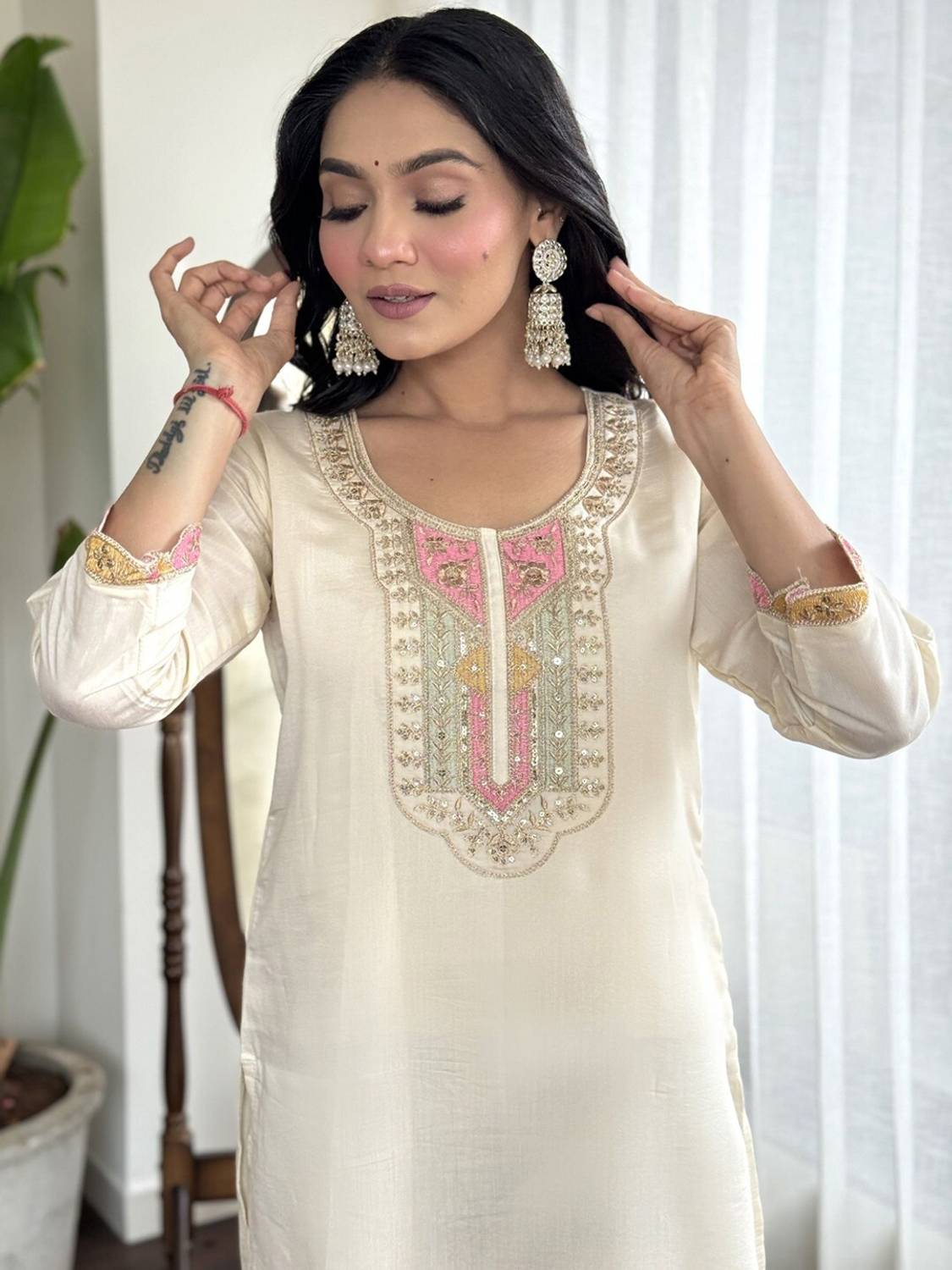 ANERITEXARC Embroidered Kurta, Trouser & Dupatta Set - Image 3