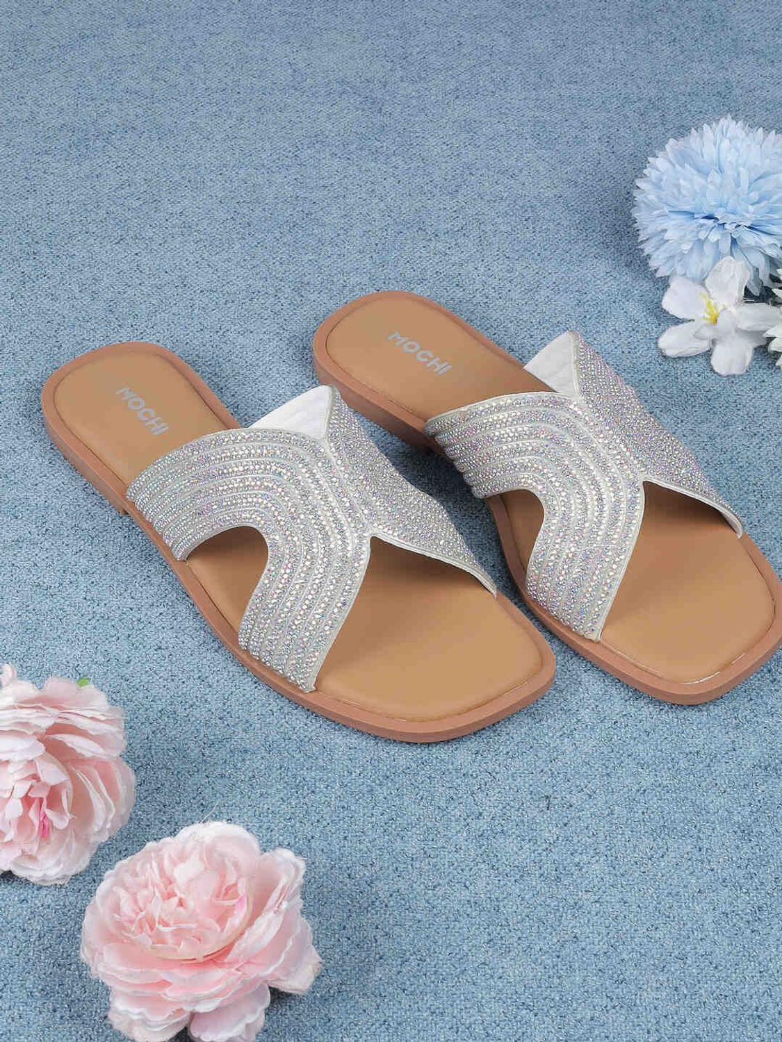 Image of MOCHI Women Flats