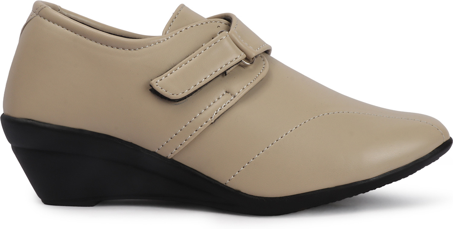 Image of Romds Women Wedges Sandal (Beige, 5)