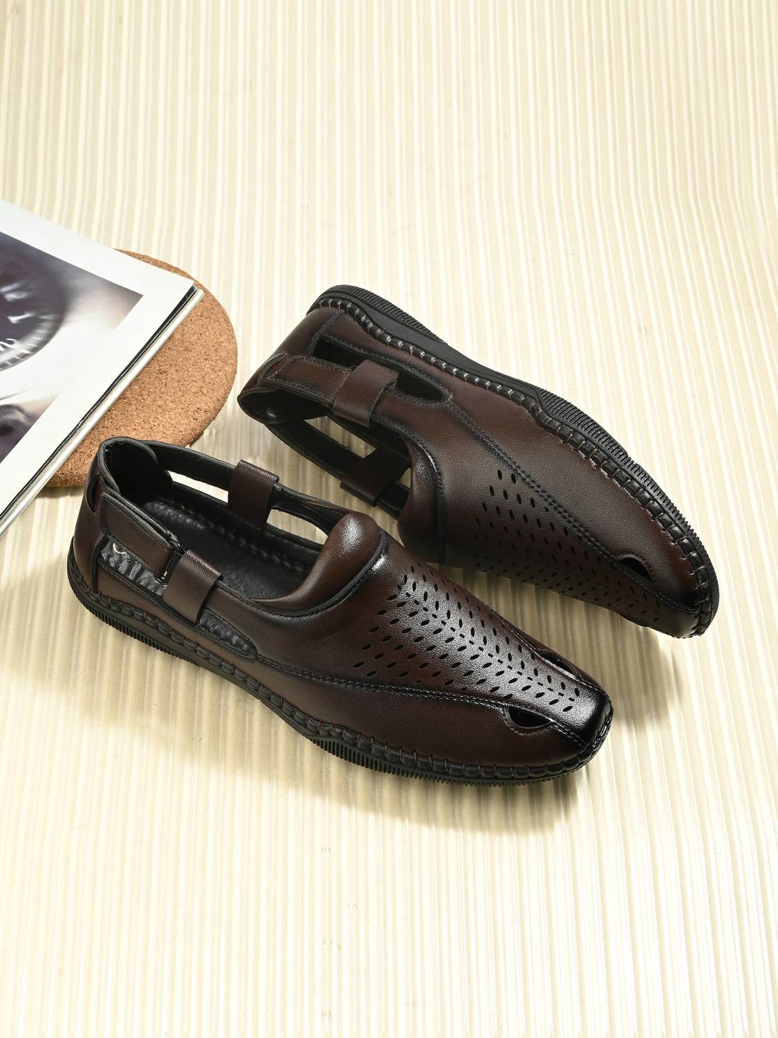 Bucik BCK1092 Lightweight Casual Soft Cushion Comfort Easy Solid Velcro Men Casual