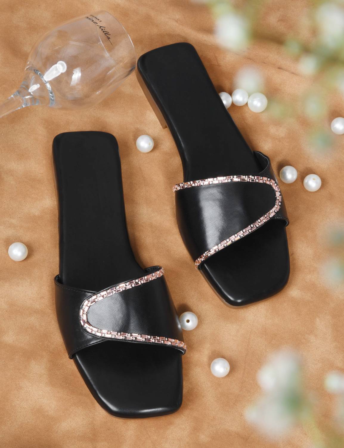 AELLA Women Flats