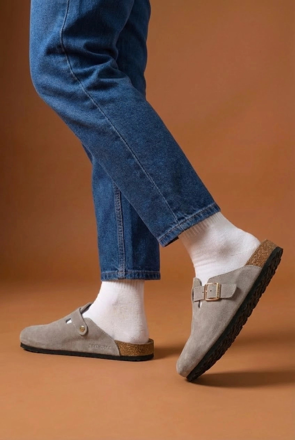 Image of BIG FOX Clogs, White with Adjustable Strap, Comfort Platform Soles Clogs Women Flats