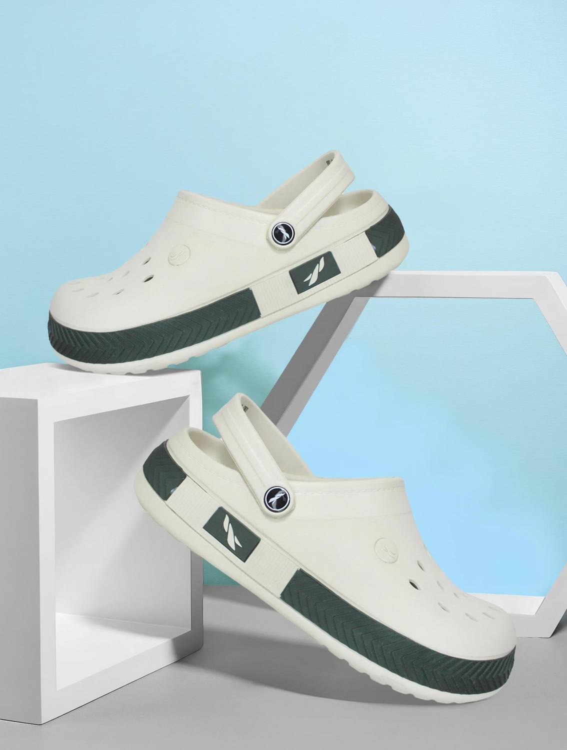 FLITE Men Gray Clogs