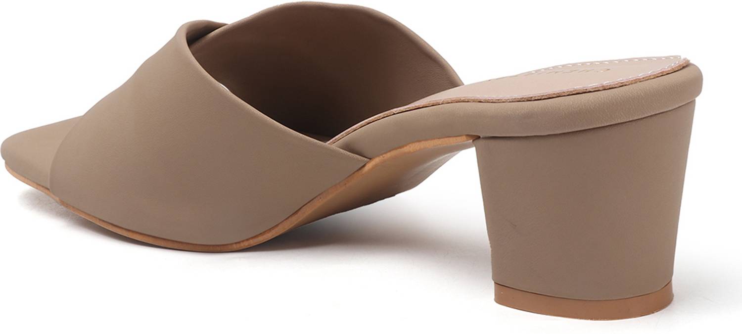 CHEMISTRY Women Brown Heels - Image 4
