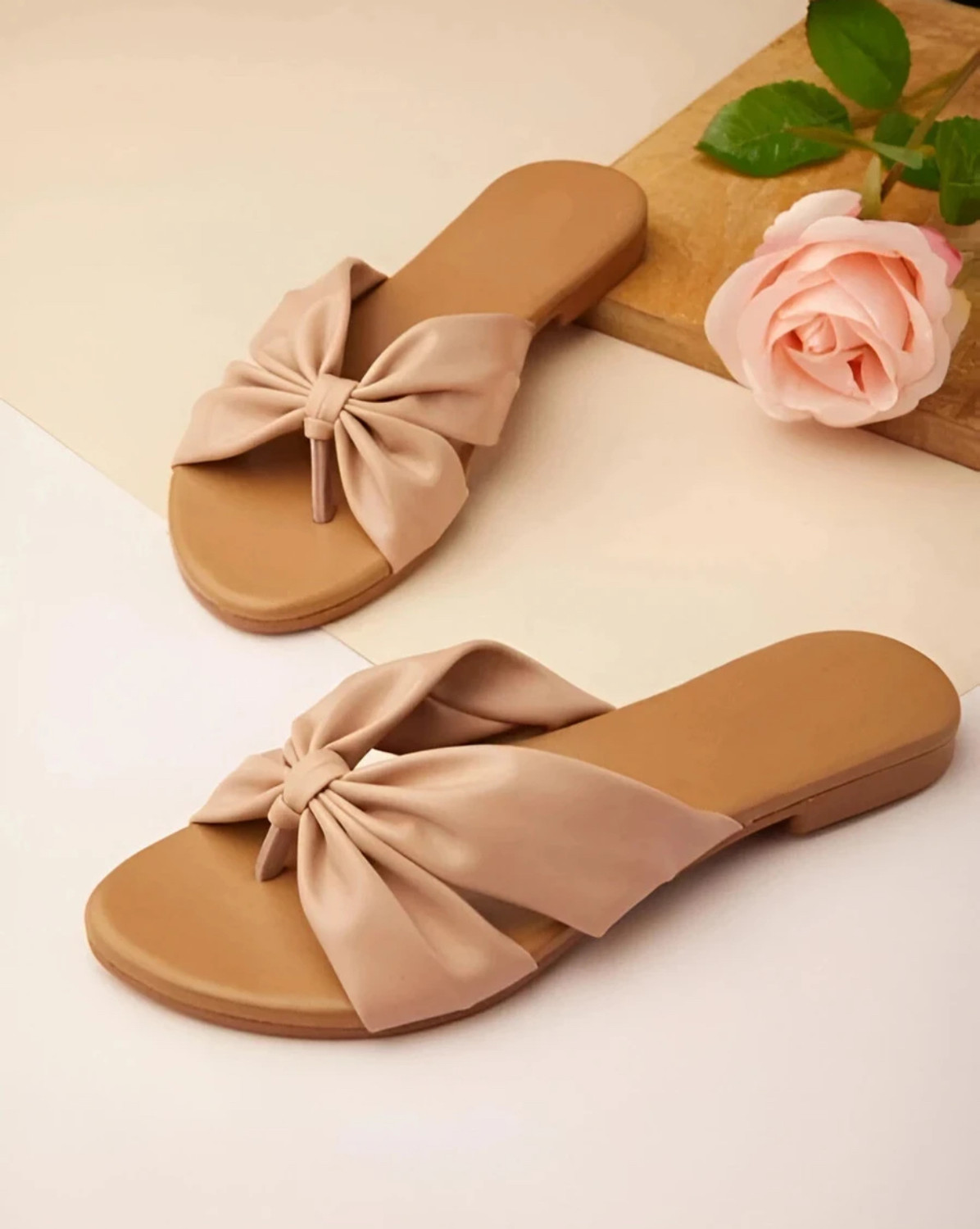 Image of hiwa Women Flats