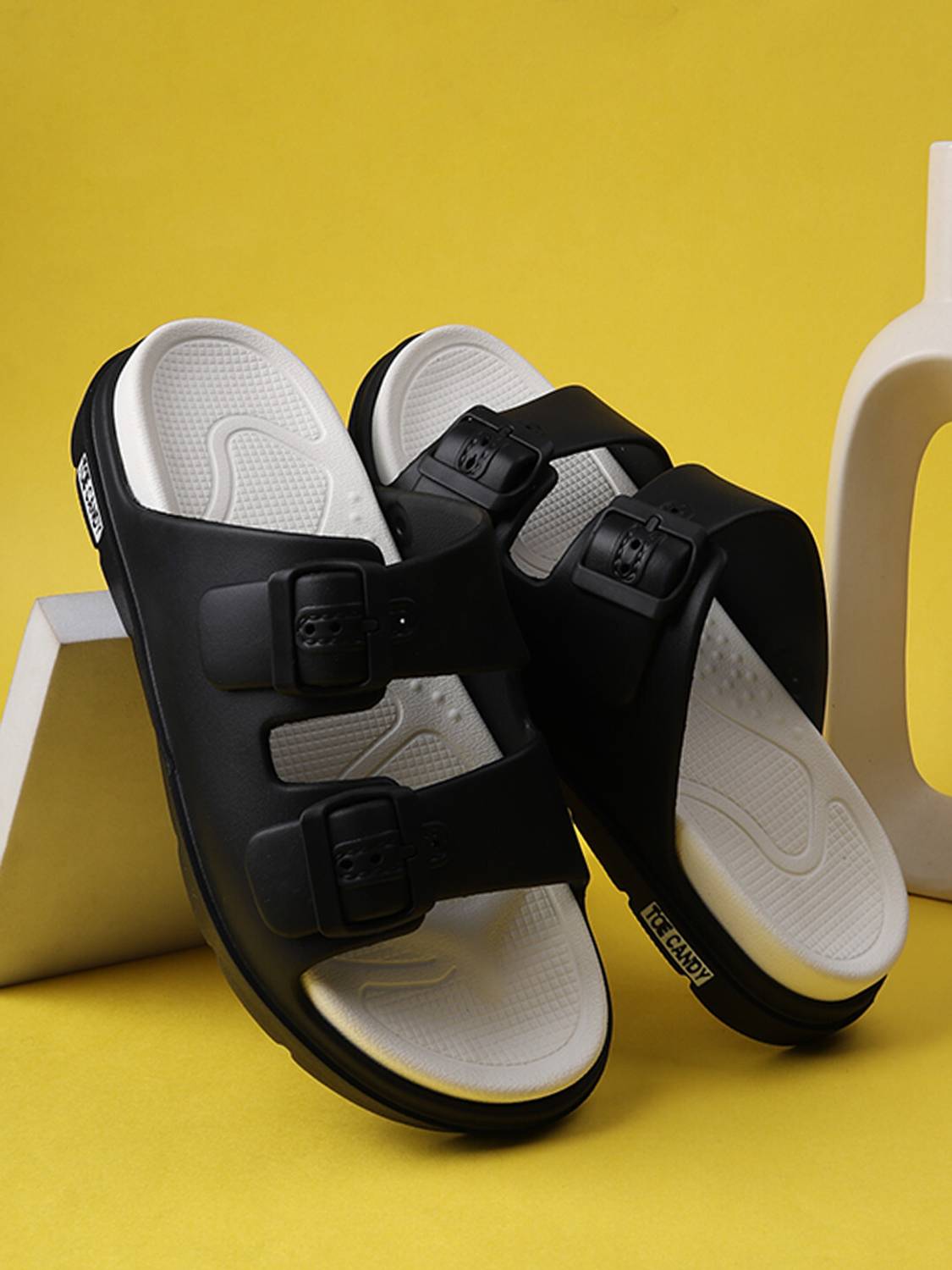 TOE CANDY Men Multicolor Sandals - Image 2