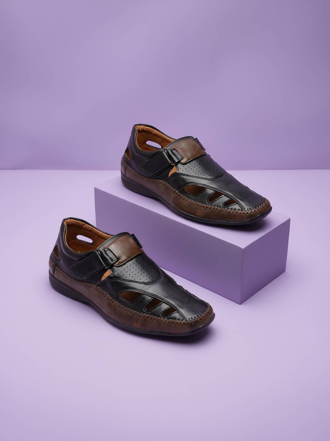 BOLTAGO Men Sandals