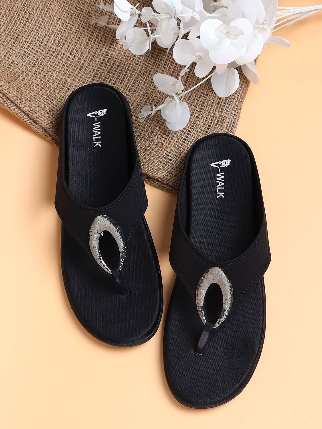 Vwalk Women Embellished Daily-Wear & Casual Slip-ons Flats Easy