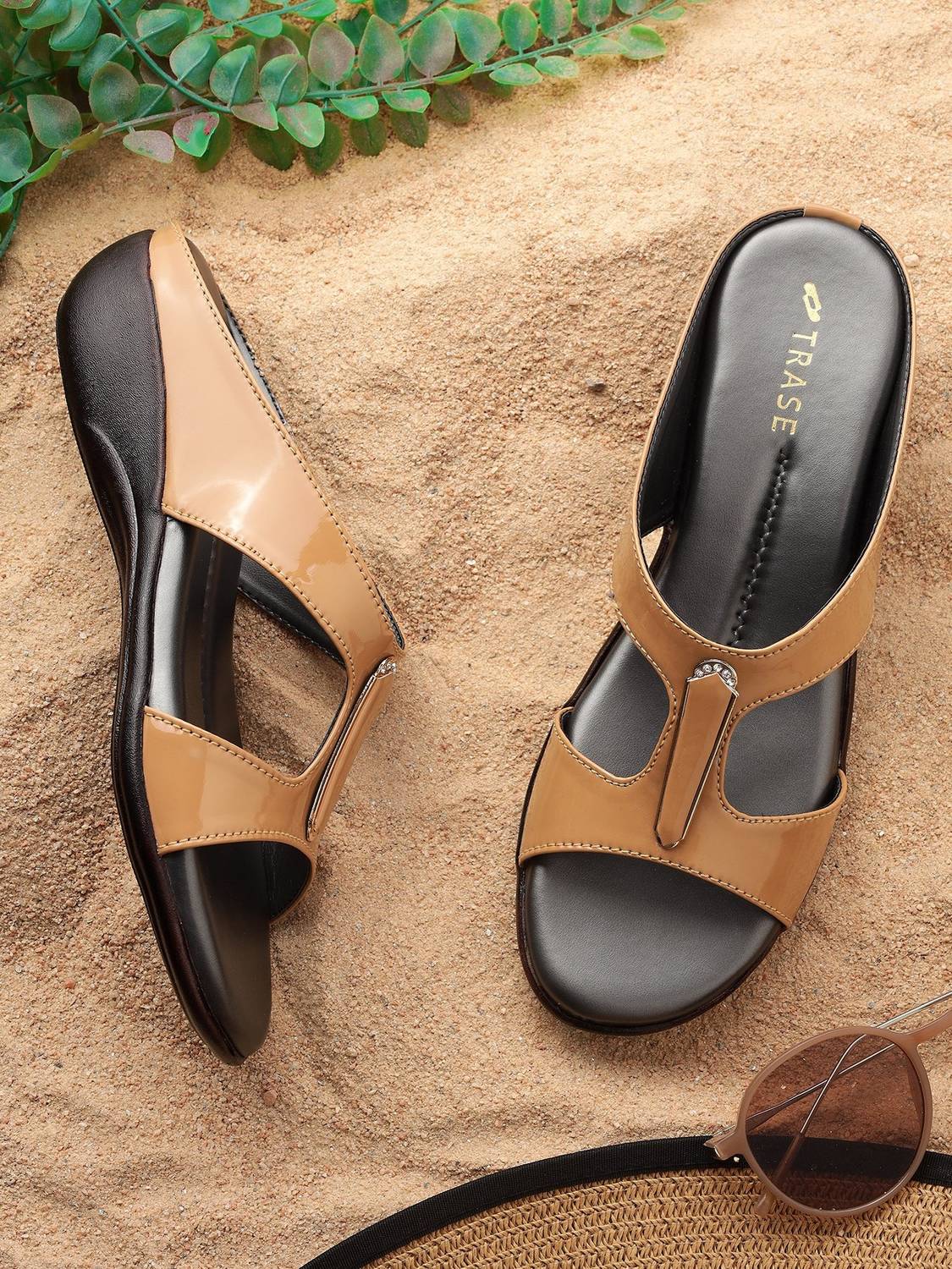 TRASE Women Flats Sandal (Beige , 4)