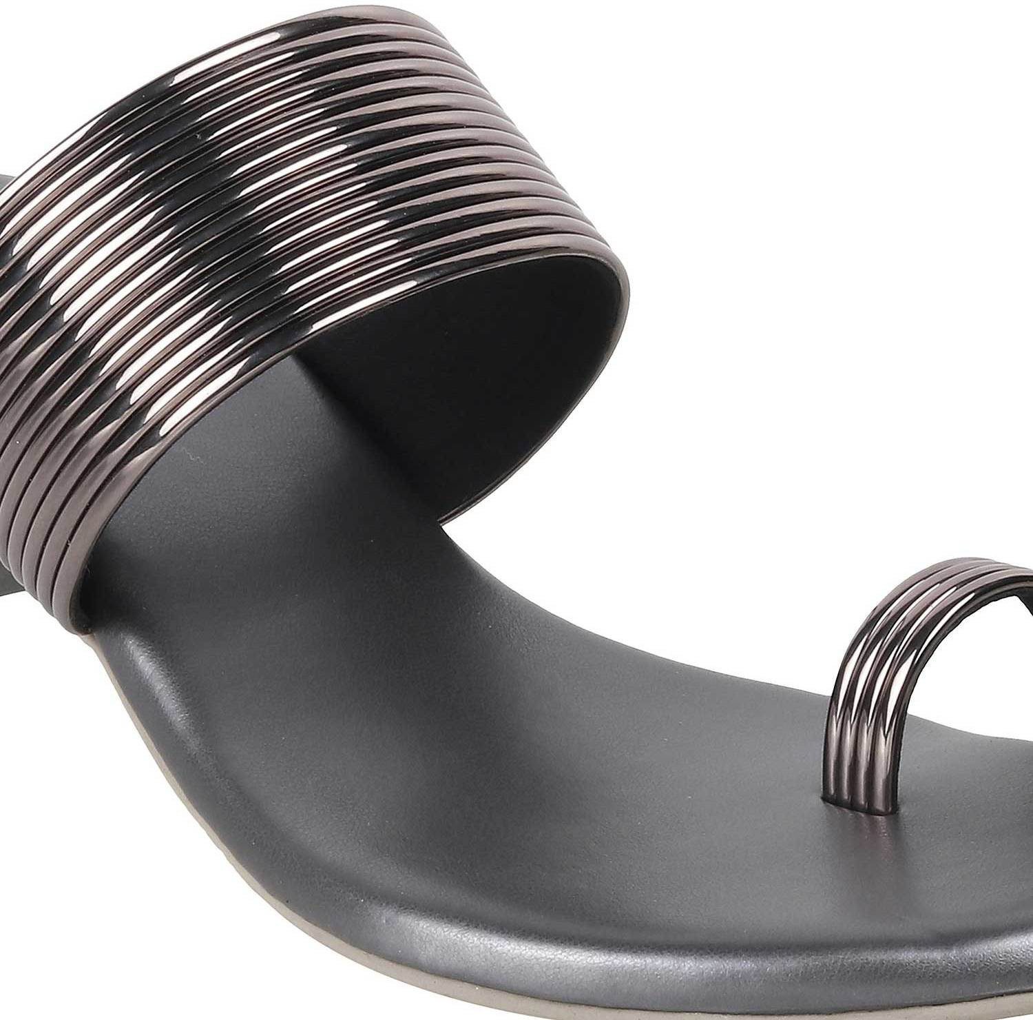 Image of METRO Women GreyTexturedKitten Heels Sandal (Grey, 5)