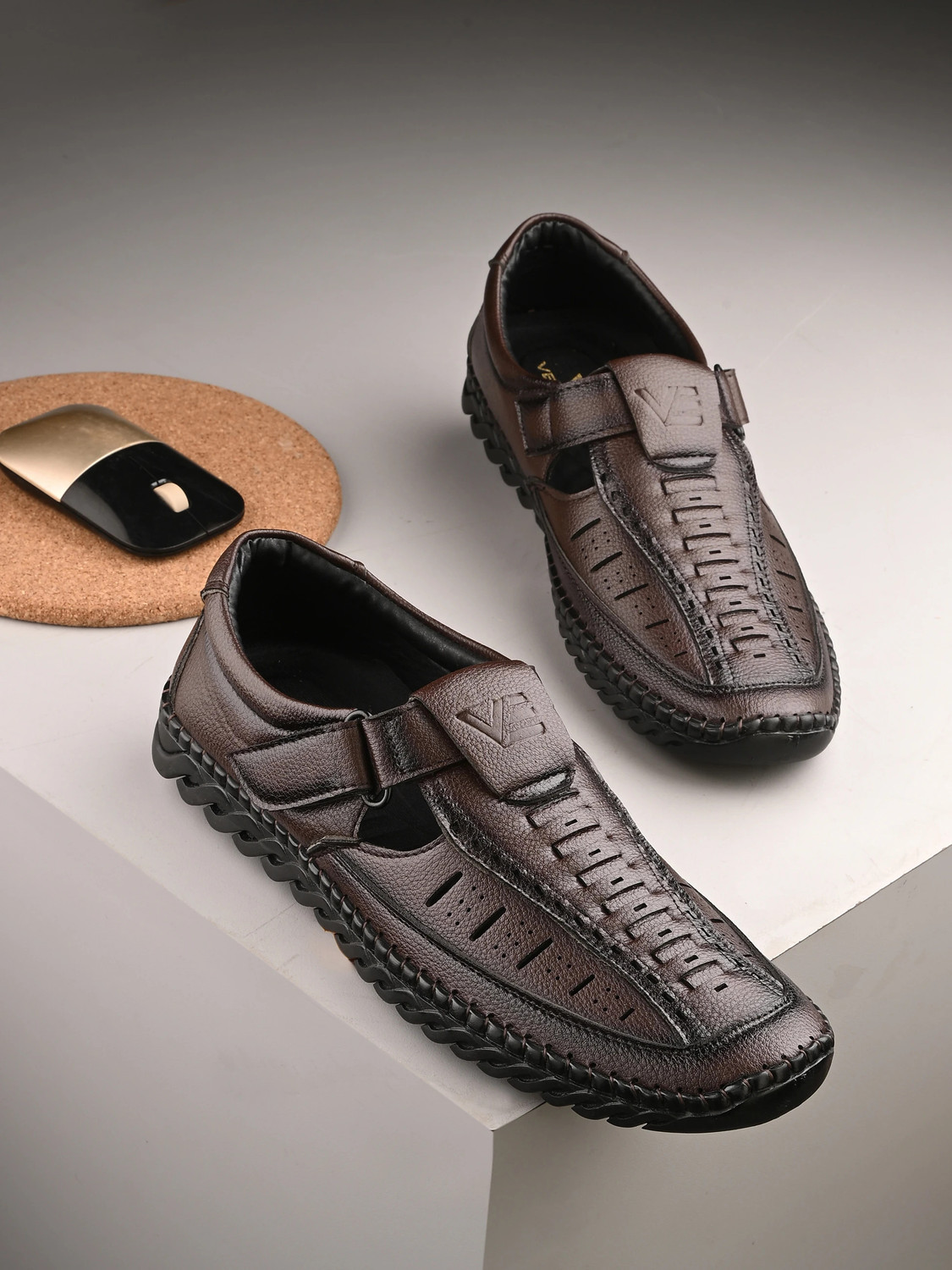 Image of VEE Men Sandals