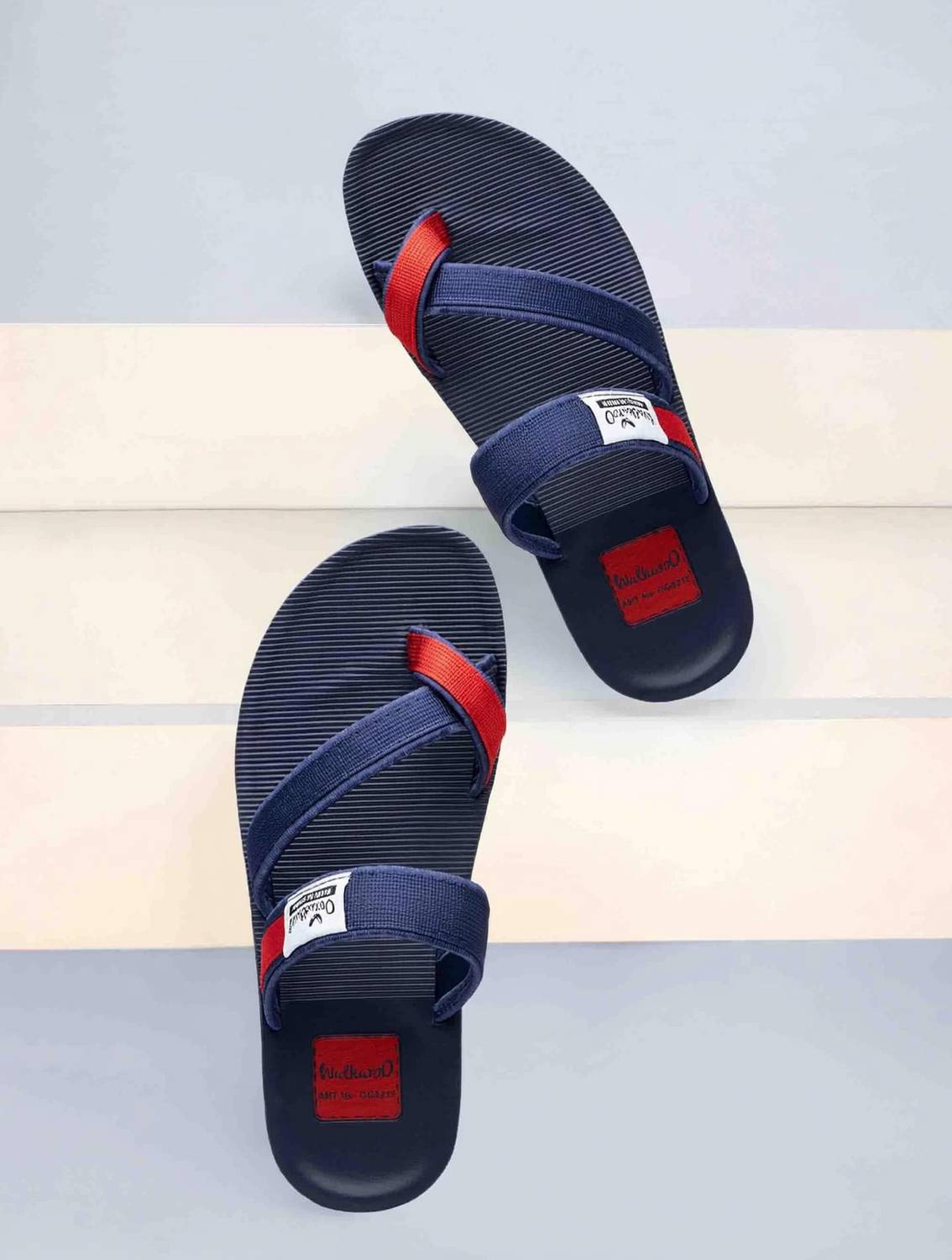 WALKAROO Men Sandals
