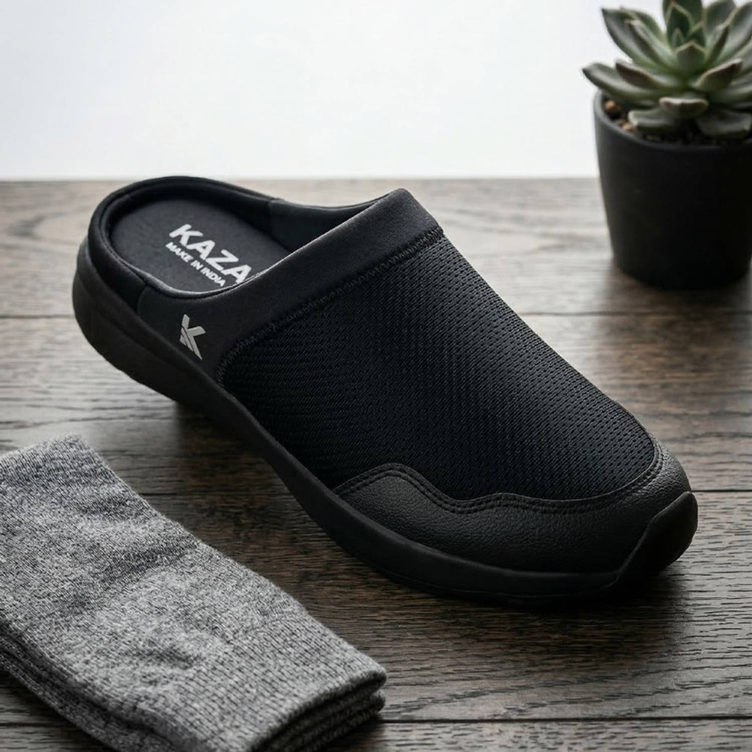 KazarMax Men Clogs Black - Image 1