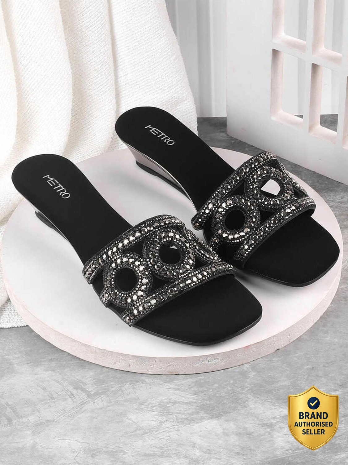 Image of METRO Women Heels