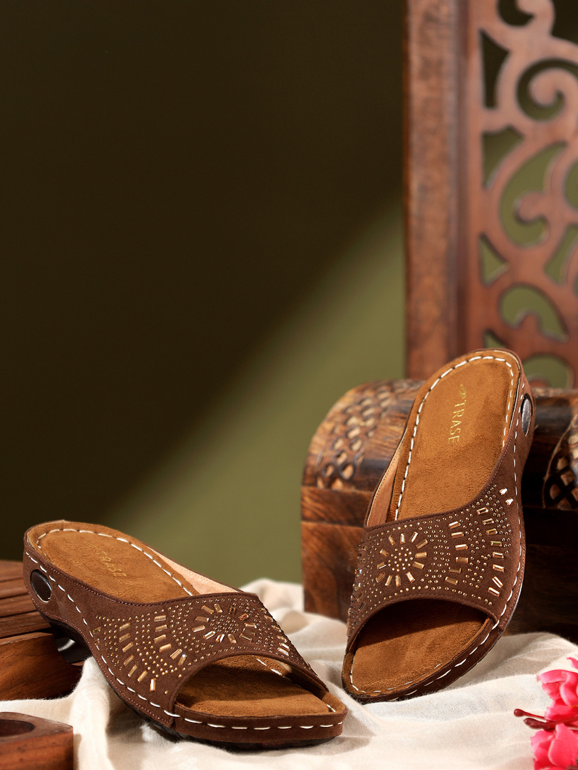 Image of TRASE Women Flats