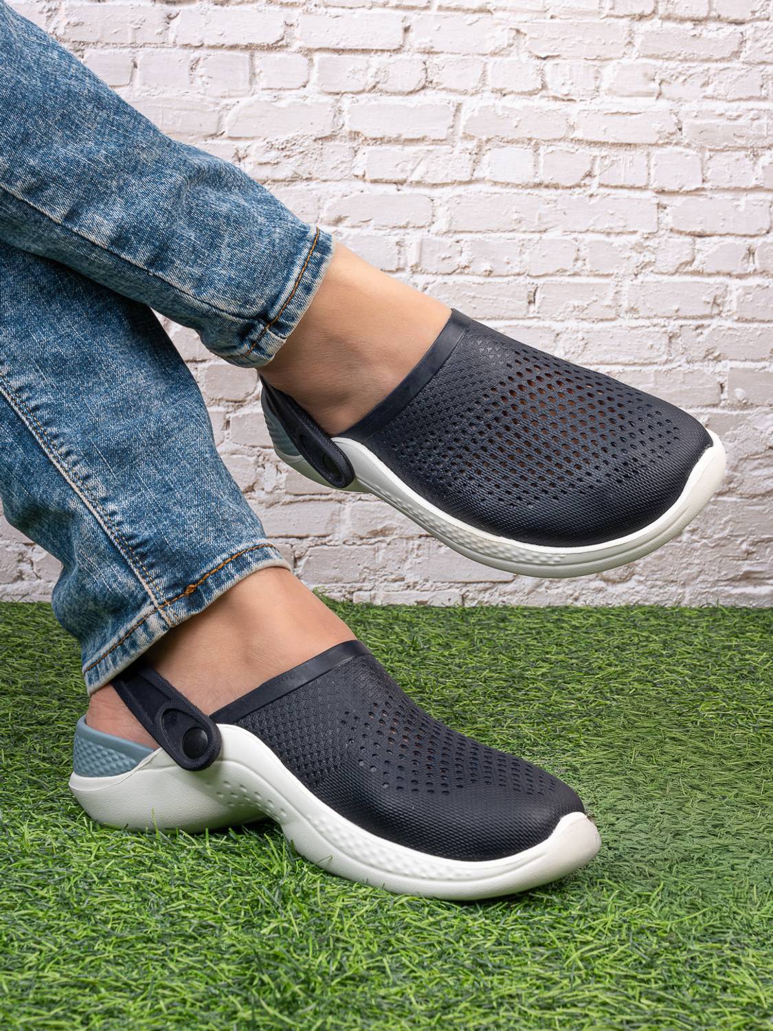 Crosskix Men's Blue Flats