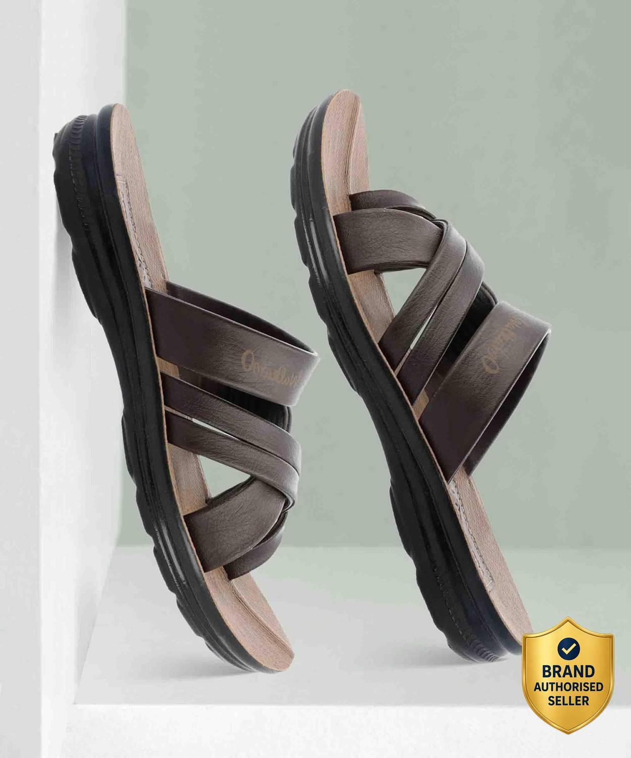 WALKAROO Men Sandals