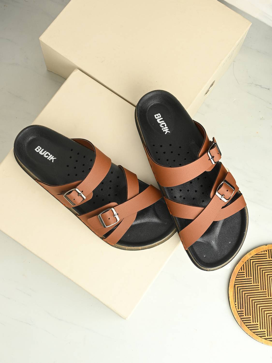 Bucik BCK10192 Lightweight Casual Soft Cushion Comfort Easy Solid Buckle Men Casual