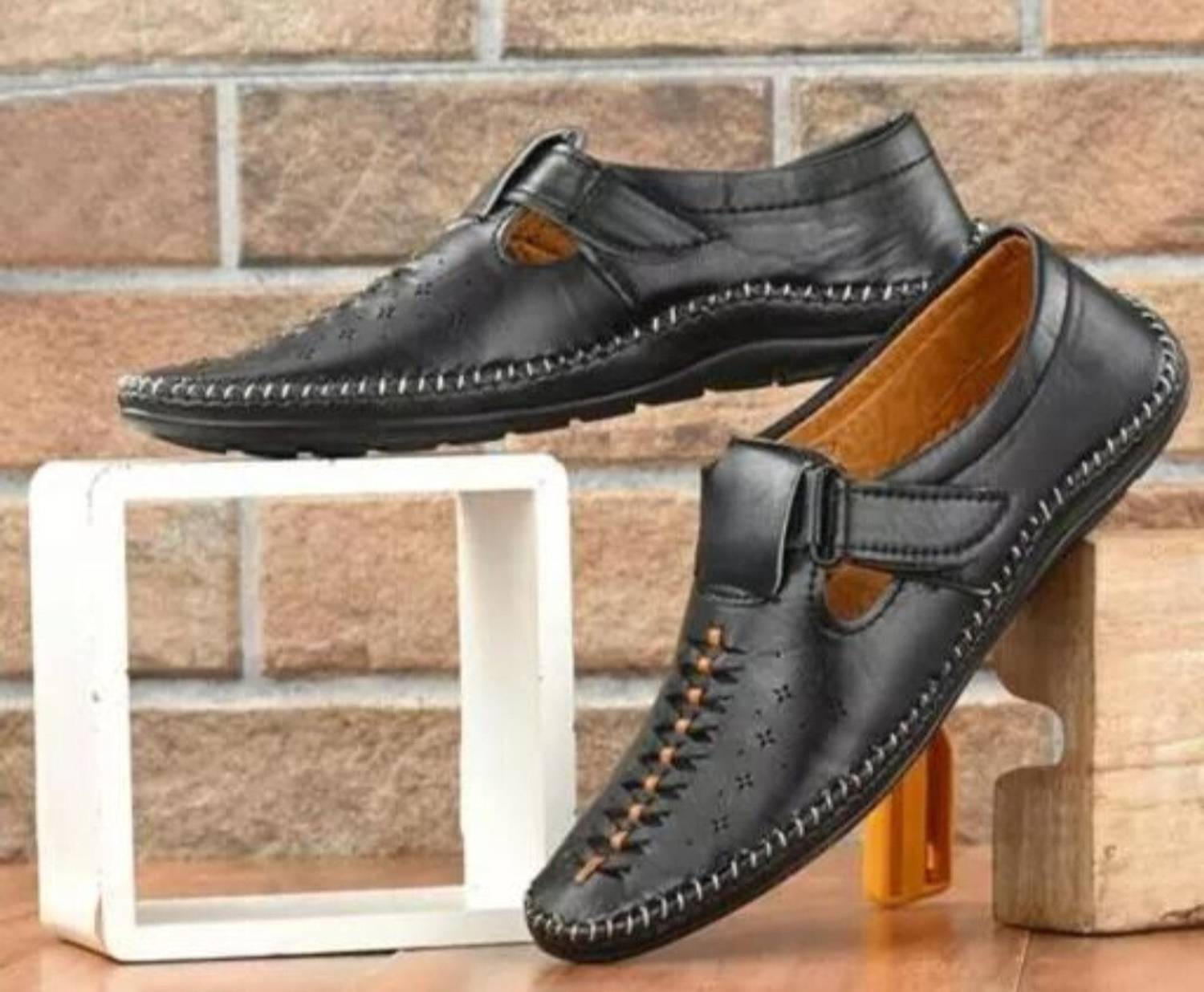 HATTOUN Men Black Flats - Image 1