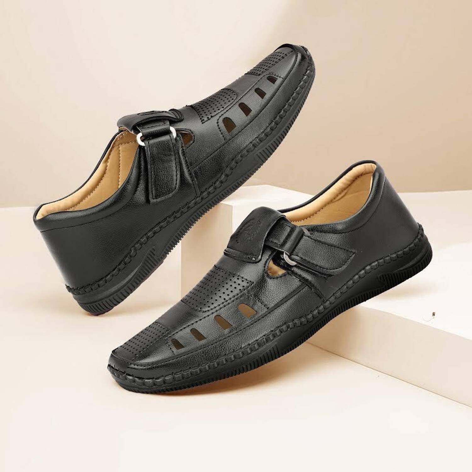aRICS Men Sandals