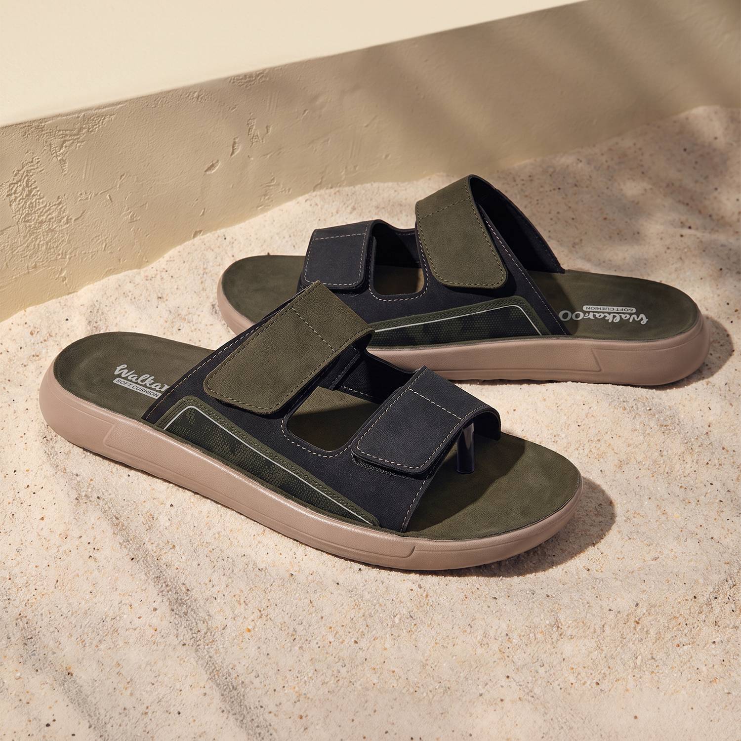 WALKAROO Men Sandals Green - Image 1