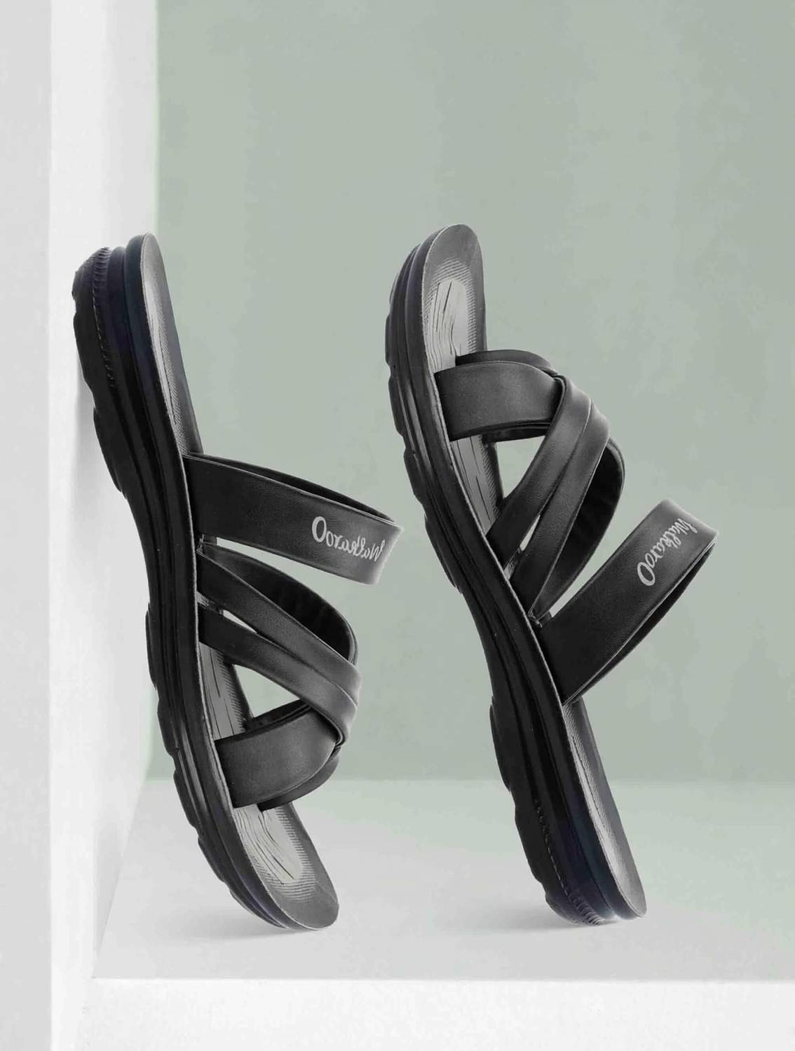 WALKAROO Men Sandals