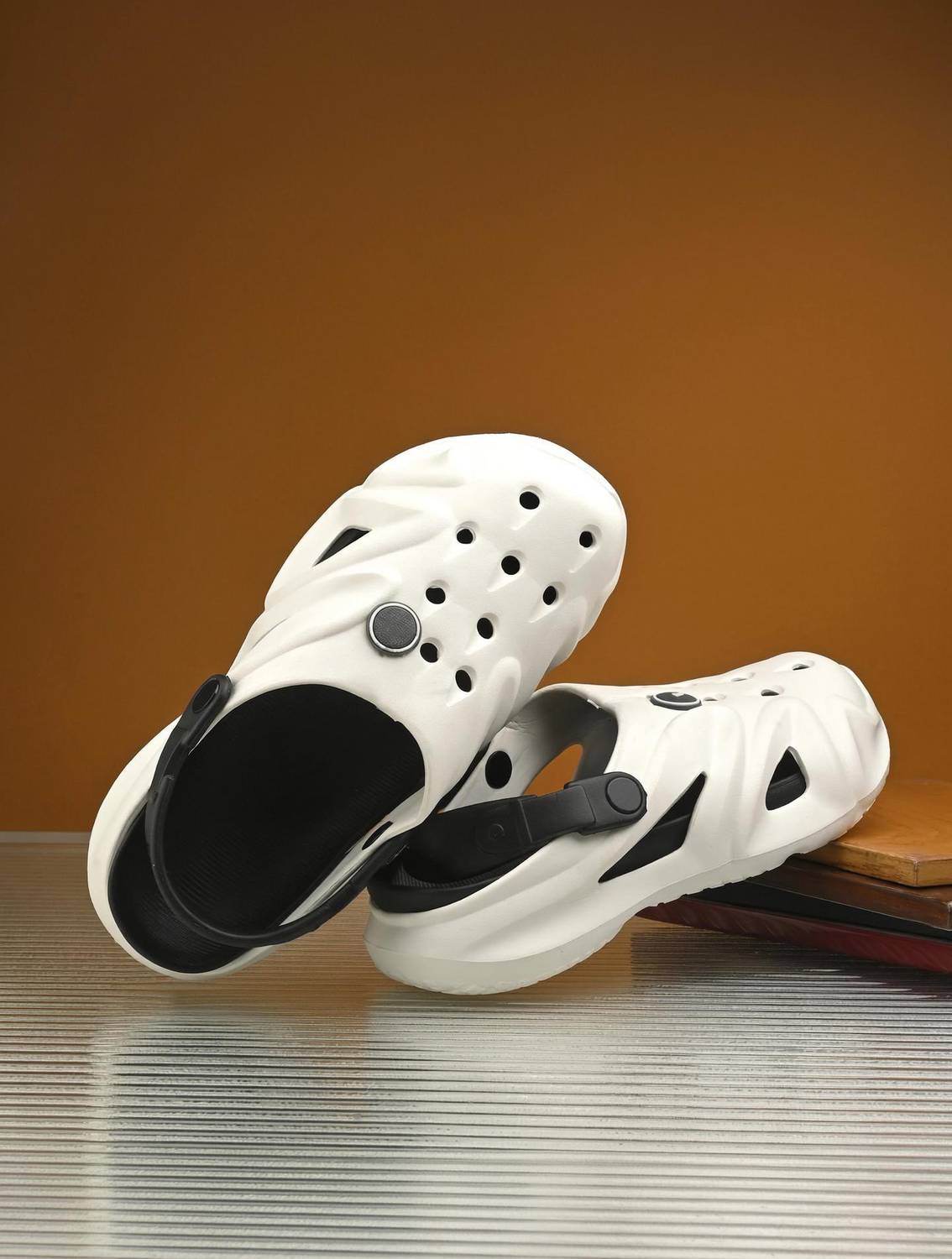 Birde Men White Clogs