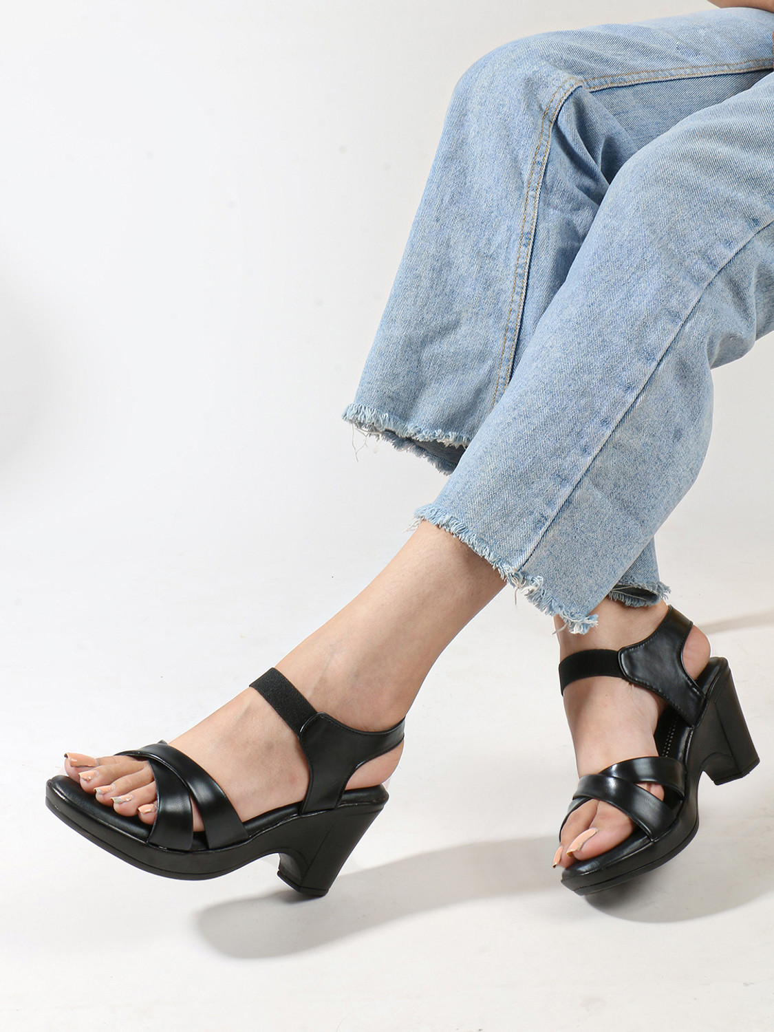 Vendoz Girls Strap Wedges