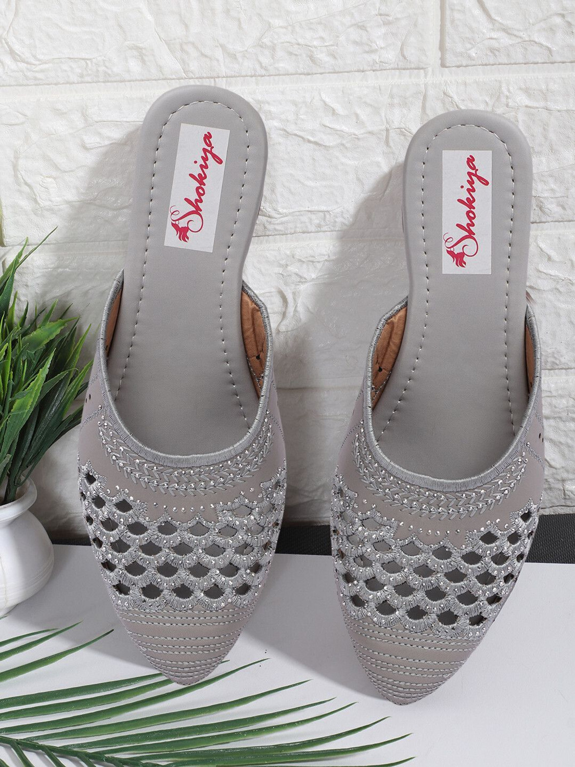 Image of SHOKIYA Women Grey Flats
