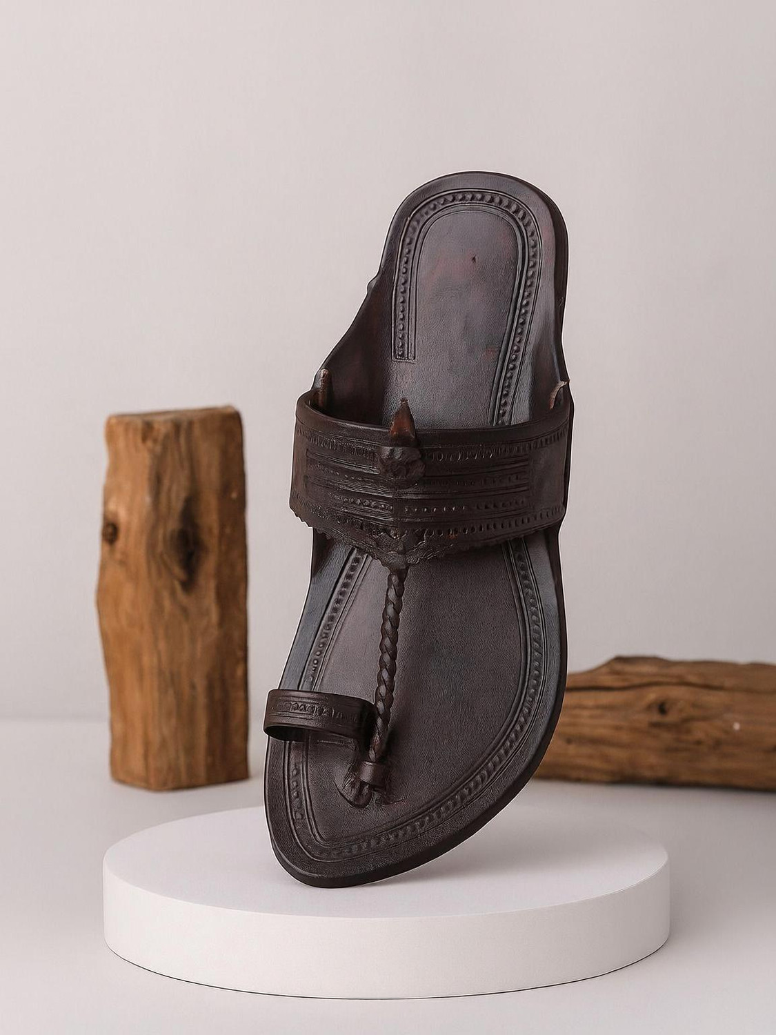 Image of Kolhapuri Men Sandals