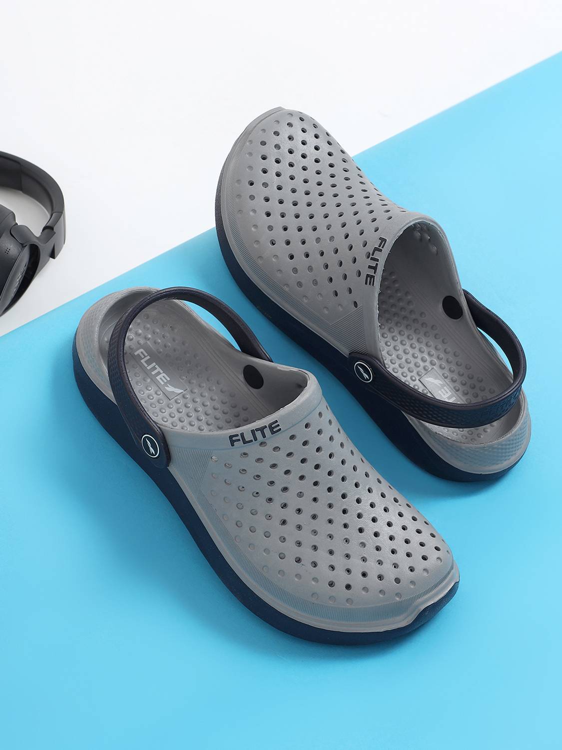 FLITE Men Blue Clogs - Image 1