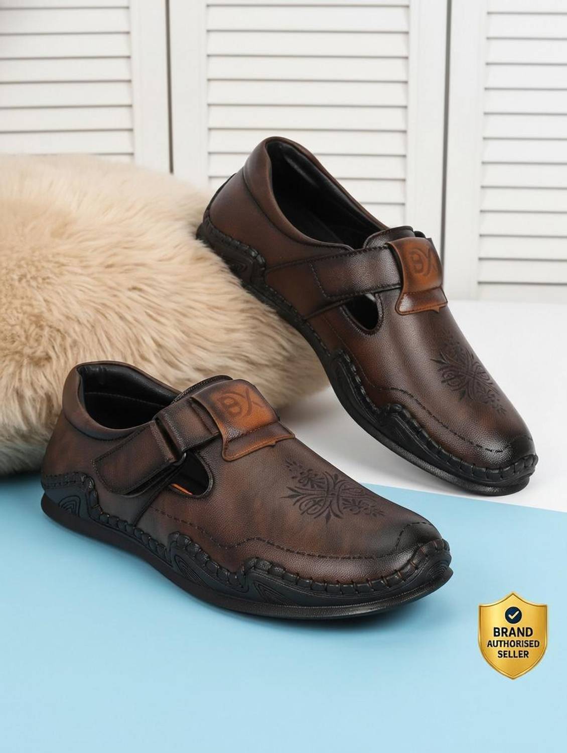 BELTRIX Men Sandals