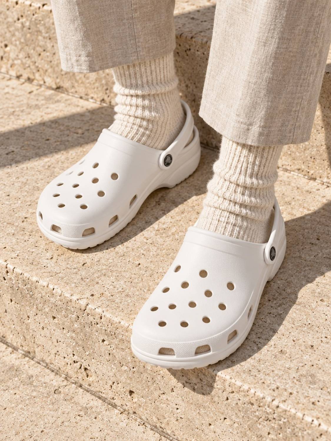 CROCS Bayaband Unisex Clogs