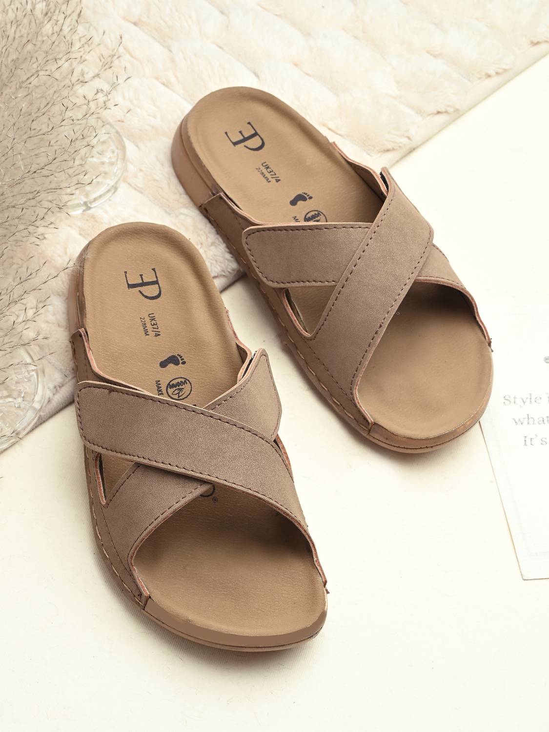 EL PASO Women Flats Sandal (Beige , 3)