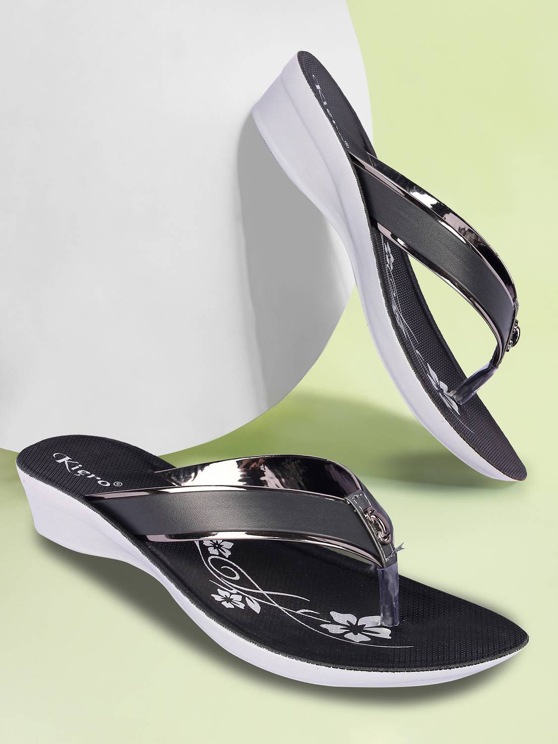 kiero Women Wedges Sandal (Black , 6)