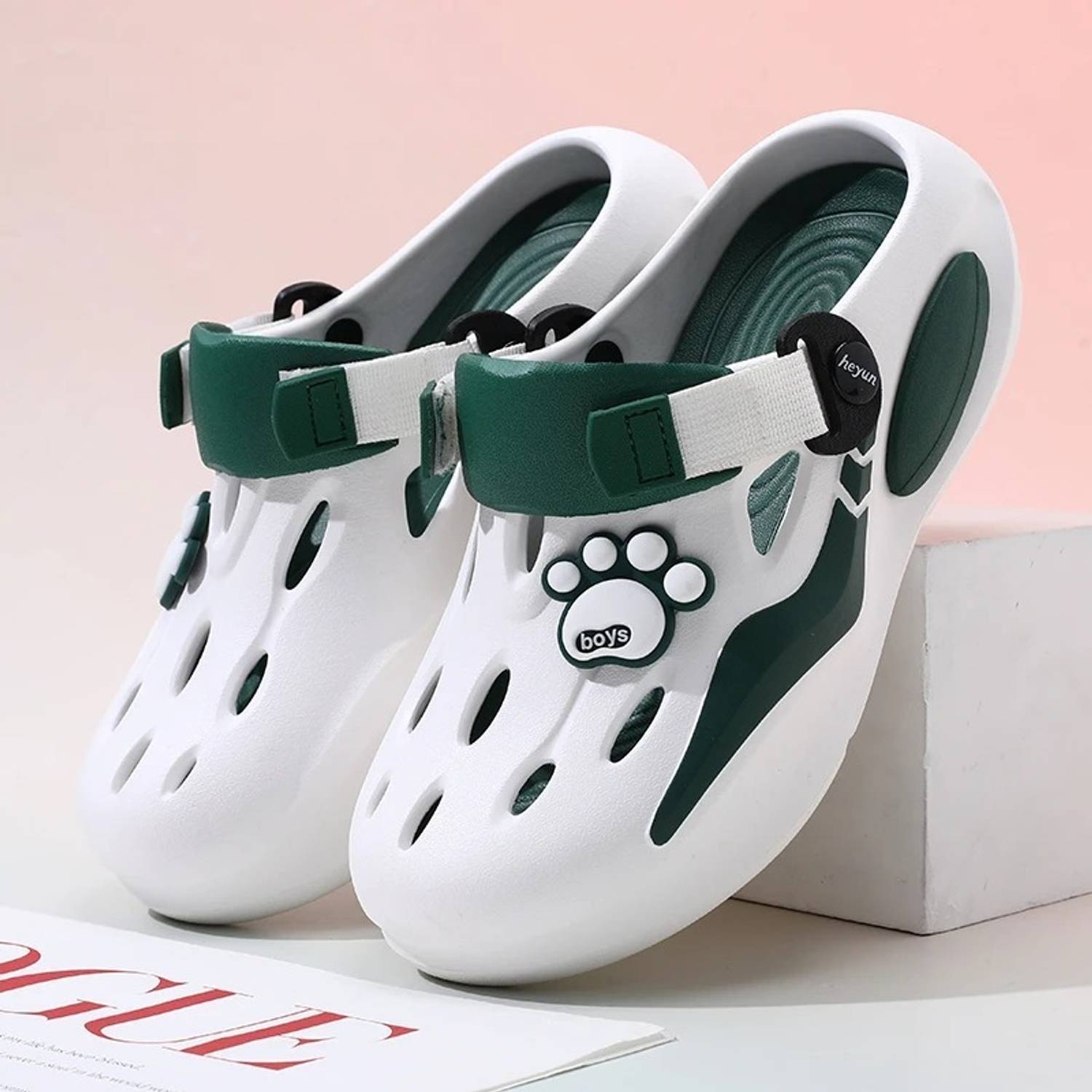 Beice Women Clogs
