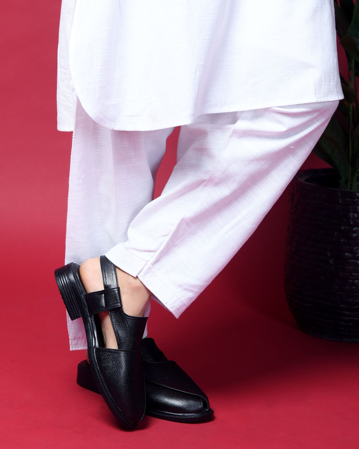 Image of STEPFOX Premium Ethnic Style Peshawari With Adjustable Backstrap heel & Comfort Sole Men Sandals