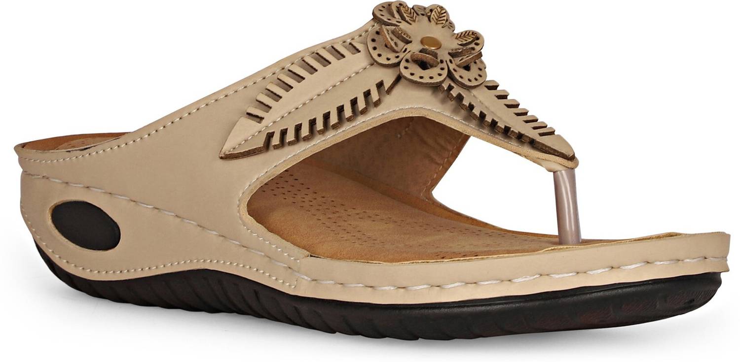 Feet First Women Wedges Sandal (Beige , 5)