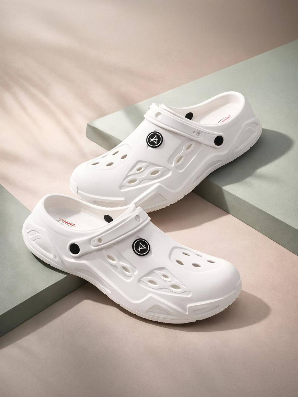 amaezo Men Clogs
