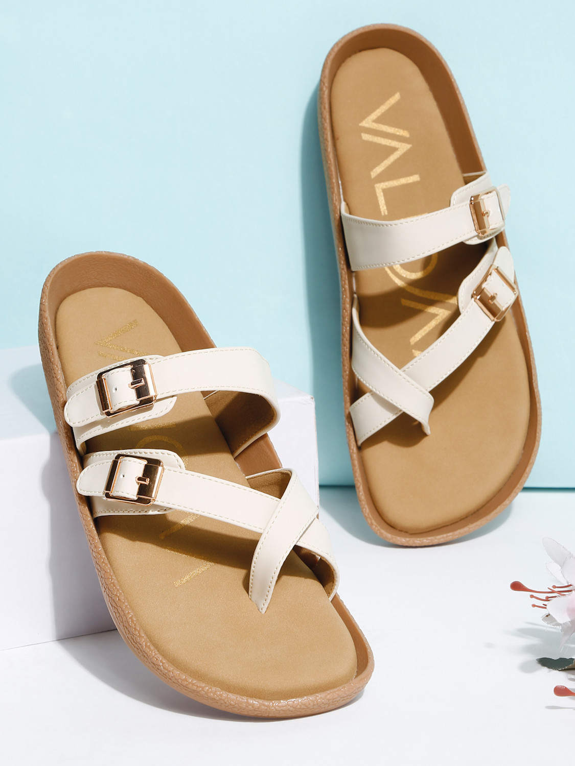 Image of VALIOSAA Women Flats
