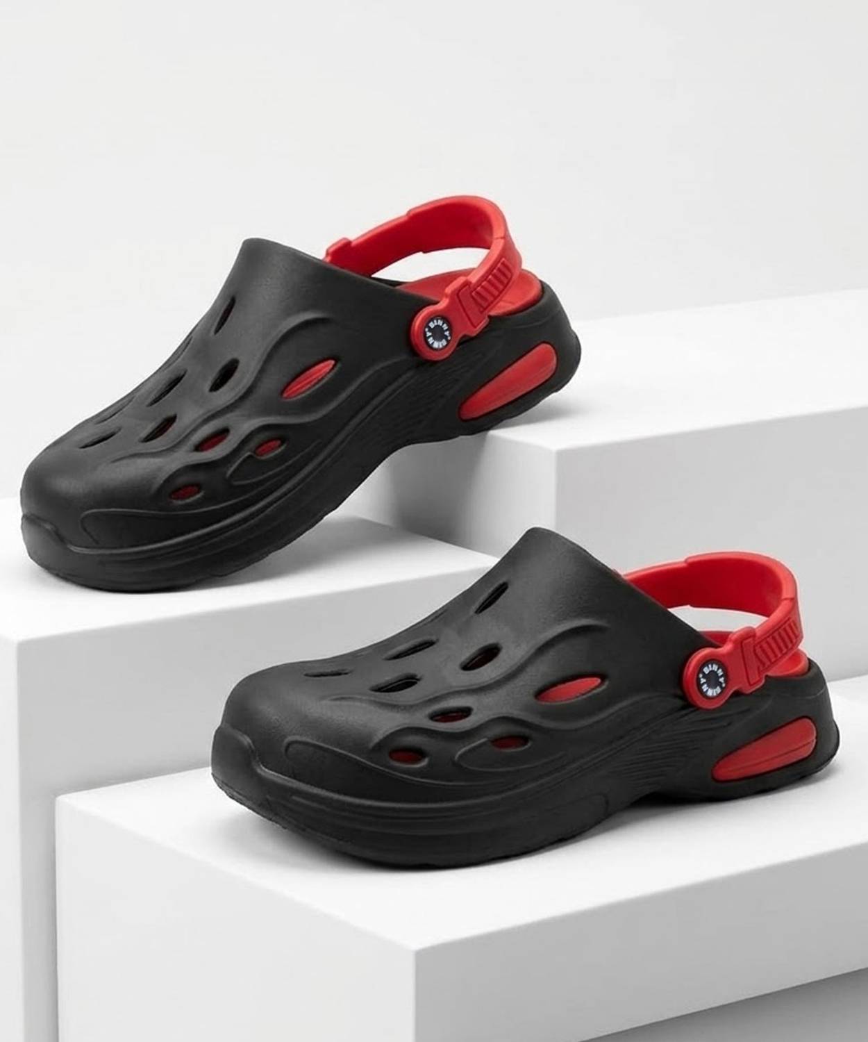 Binny Unisex Black Clogs - Image 4
